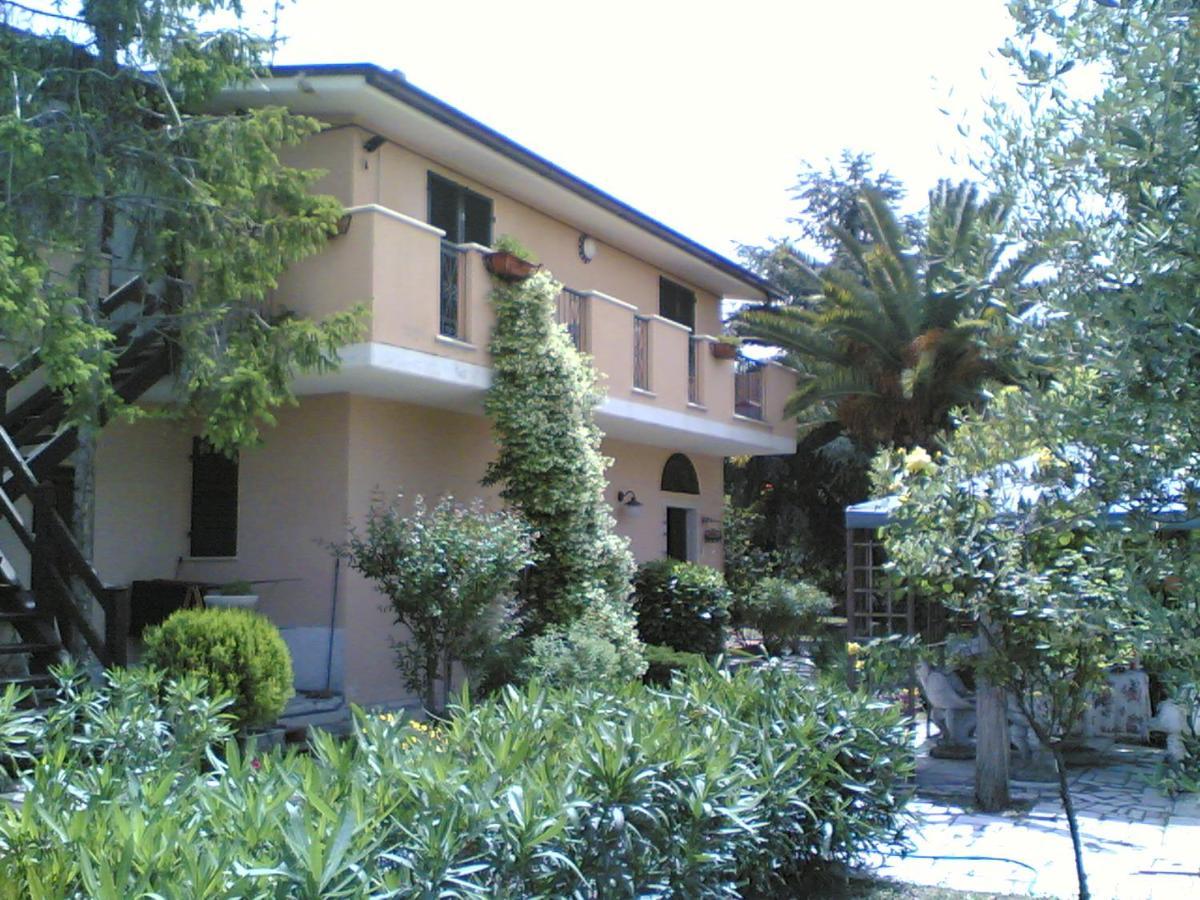 Bed&Breakfast Giardino Agritourist Controguerra Exterior photo